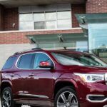 2017 GMC Acadia reseñas, precios y especificaciones