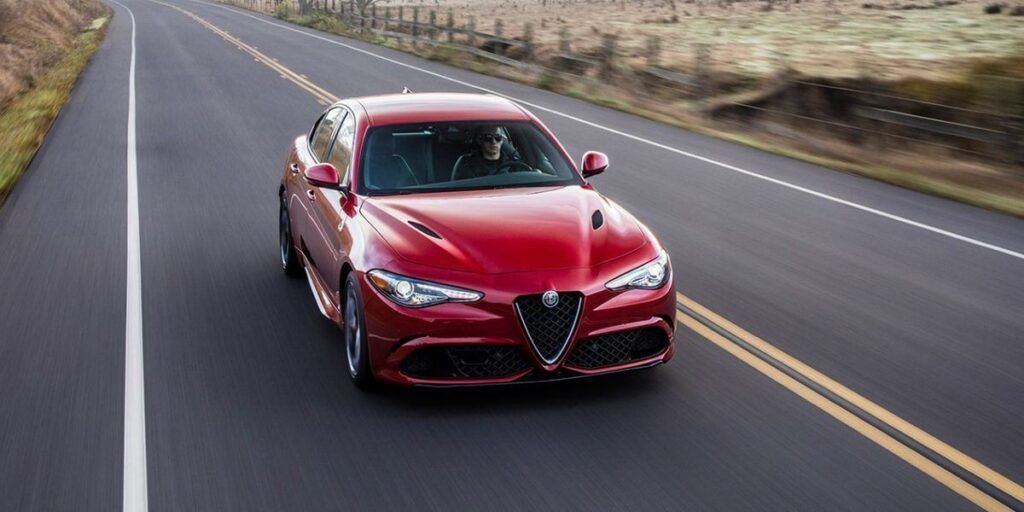 2020 Alfa Romeo Giulia Quadrifoglio descripción, precios y especificaciones