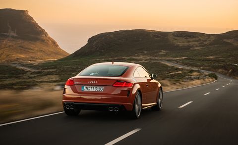Audi TTS 2020 trasero