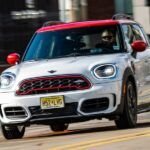 2022 Mini Cooper Countryman JCW revisión, precios y especificaciones