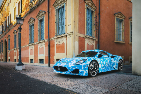 Maserati MC20 convertible