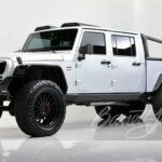 Olvídese de Gladiator, compre esta camioneta Jeep Wrangler 6×6 Half Engine 2012