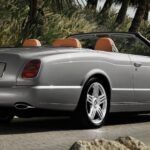 Reseñas, precios y especificaciones de Bentley Azure 2010