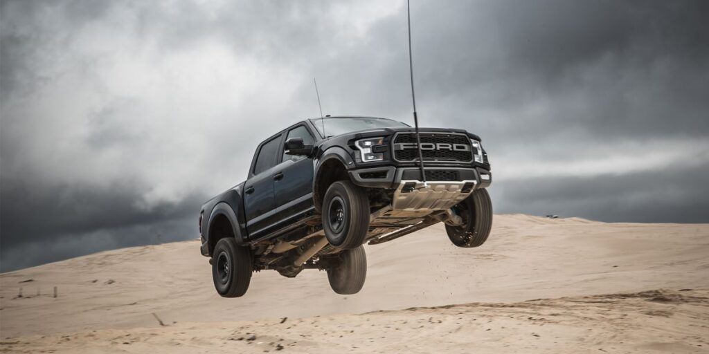 Revisión, precios y especificaciones de la Ford F-150 Raptor 2017
