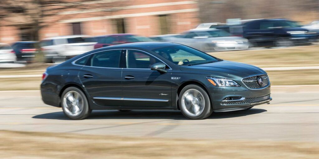 Revisión, precios y especificaciones del Buick LaCrosse 2019