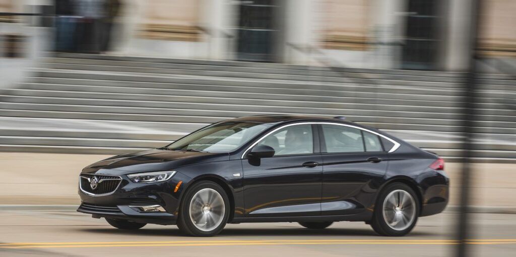 Revisión, precios y especificaciones del Buick Regal Sportback 2019