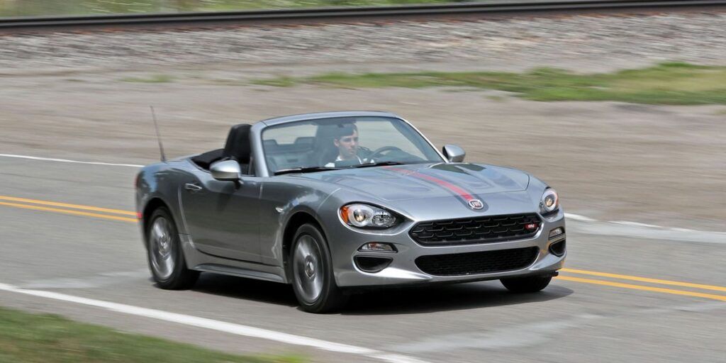 Revisión, precios y especificaciones del Fiat 124 Spider 2018