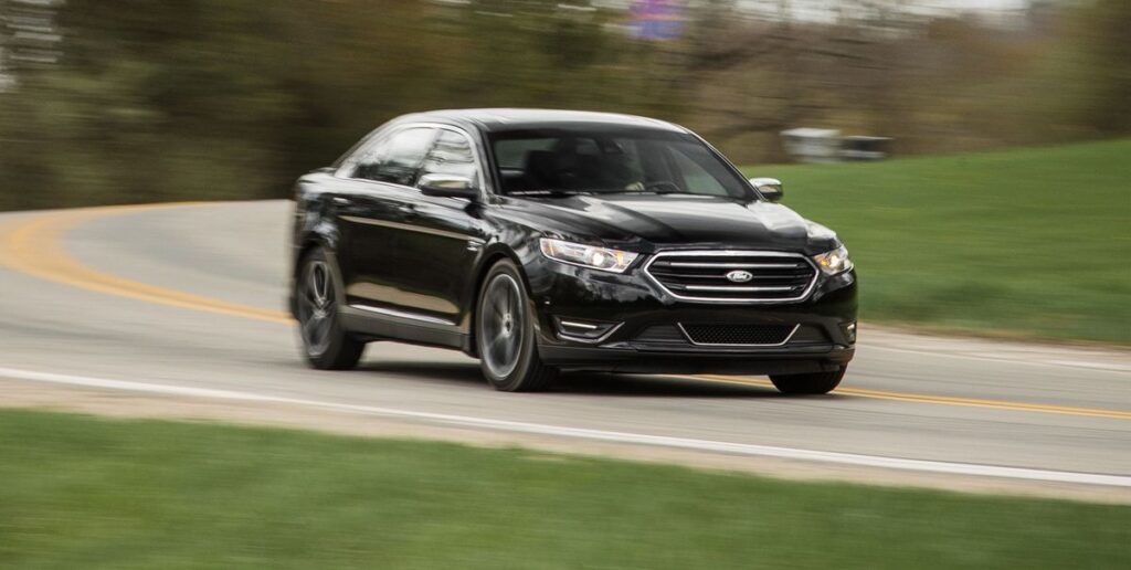 Revisión, precios y especificaciones del Ford Taurus 2019