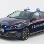 Carabinieri estrena el Peugeot 308 GTi 2018 como coche patrulla