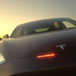 ¿Qué os parece este Tesla Model 3 protagonizado por KITT de Knight Rider?