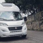 ¿Quieres comparar la Wingamm Oasi 540 o una camper Fiat Ducato?