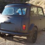 Es fantástico conducir un MINI clásico con motor Honda… si cabe en él