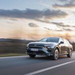 Una gran Berlina con atributos acertados SUV que destaca por su confort de Marcha