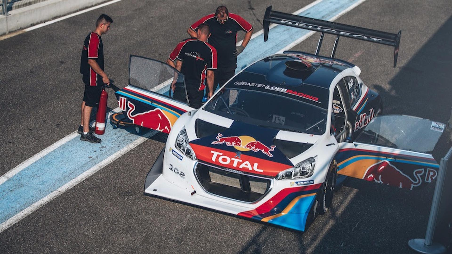 Miniature Peugeot 208 T16 Pikes Peak 2013 De Sébastien Loeb - Altaya 1/43