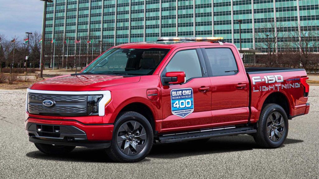 El Ford F-150 Lightning se ha transformado en el coche de seguridad de NASCAR