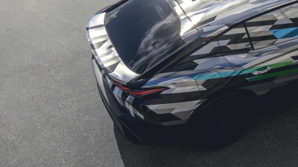 Nuevas fotos del Peugeot 408 antes de su lanzamiento el 22 de junio