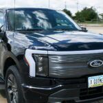 Sáltate la fila y compra este Ford F-150 Lightning de 315 millas a subasta ahora