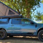 Este Ford Maverick fue reconvertido en un camper 4×4 muy apetecible