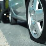 Activistas ambientales tienen neumáticos desinflados en al menos 30 SUV en ciudad canadiense