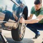 Cómo arreglar una llanta ponchada