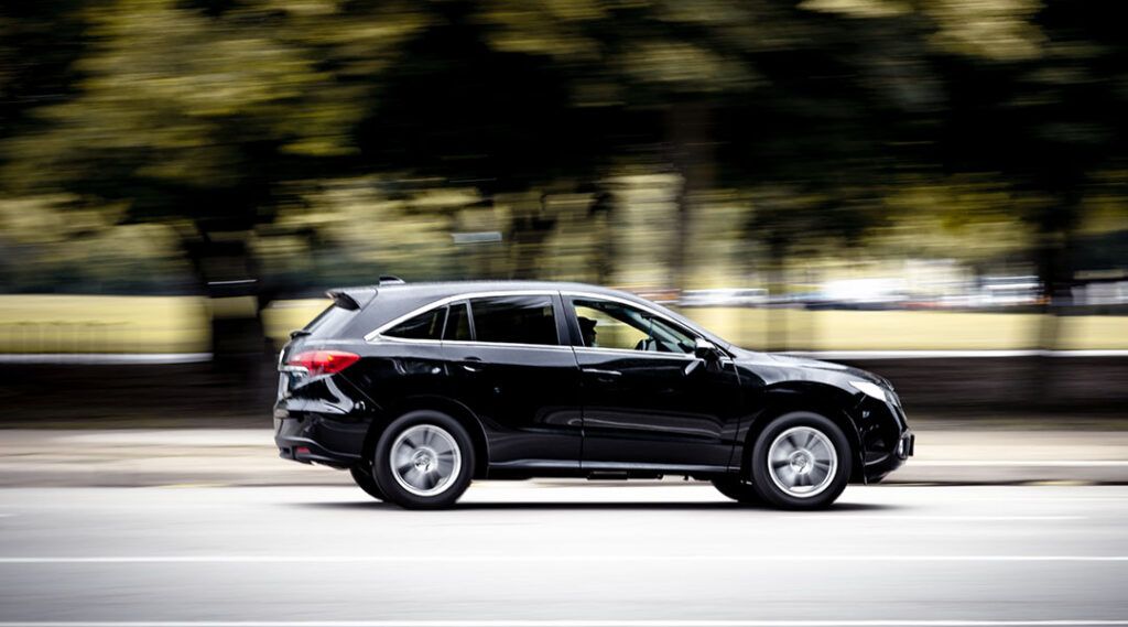 Conducir un SUV vs un sedán