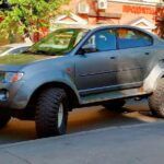 Mitsubishi Triton y Subaru Legacy Mashup parecen un extraño sedán todoterreno