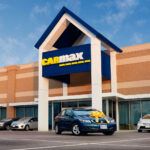Si estás pensando en vender tu vehículo a CarMax, Carvana o Vroom, aquí tienes quién te pagará más