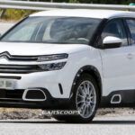 2023 Peugeot 3008 Mule espiado disfrazado de Citroen C5 Aircross