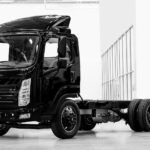 Bollinger presenta camión eléctrico de cabina delantera con un alcance de hasta 200 millas