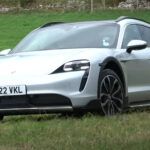 El Taycan Cross Turismo actualizado de Porsche es mejor que nunca