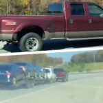 Conductor de camión atrapado remolcando otro camión que arrastraba un remolque cargado con tres autos