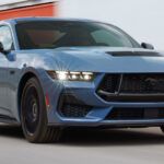 La calcomanía de la ventana del Ford Mustang GT 2024 sugiere que el modelo conserva una potencia de salida de 450 hp
