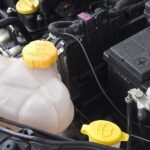 Cómo comprobar los líquidos del coche