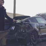 Choco y destruye un Mustang directamente