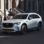 El Mazda CX-90 2024 debuta con motores híbridos enchufables de seis cilindros en línea