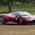 Este Ferrari Daytona SP3 fue conducido al otro lado de la frontera